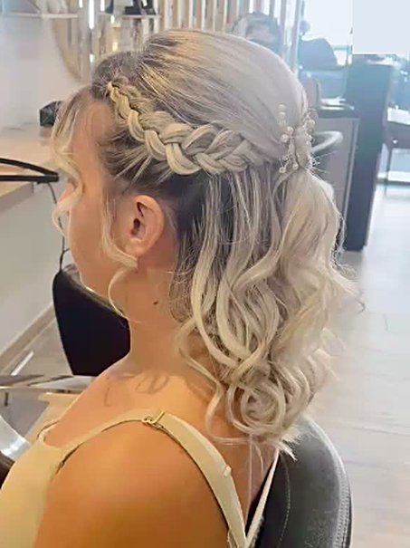 Coiffure tressée et bouclée réalisée par Déesse Coiffure à Coudekerque-Branche